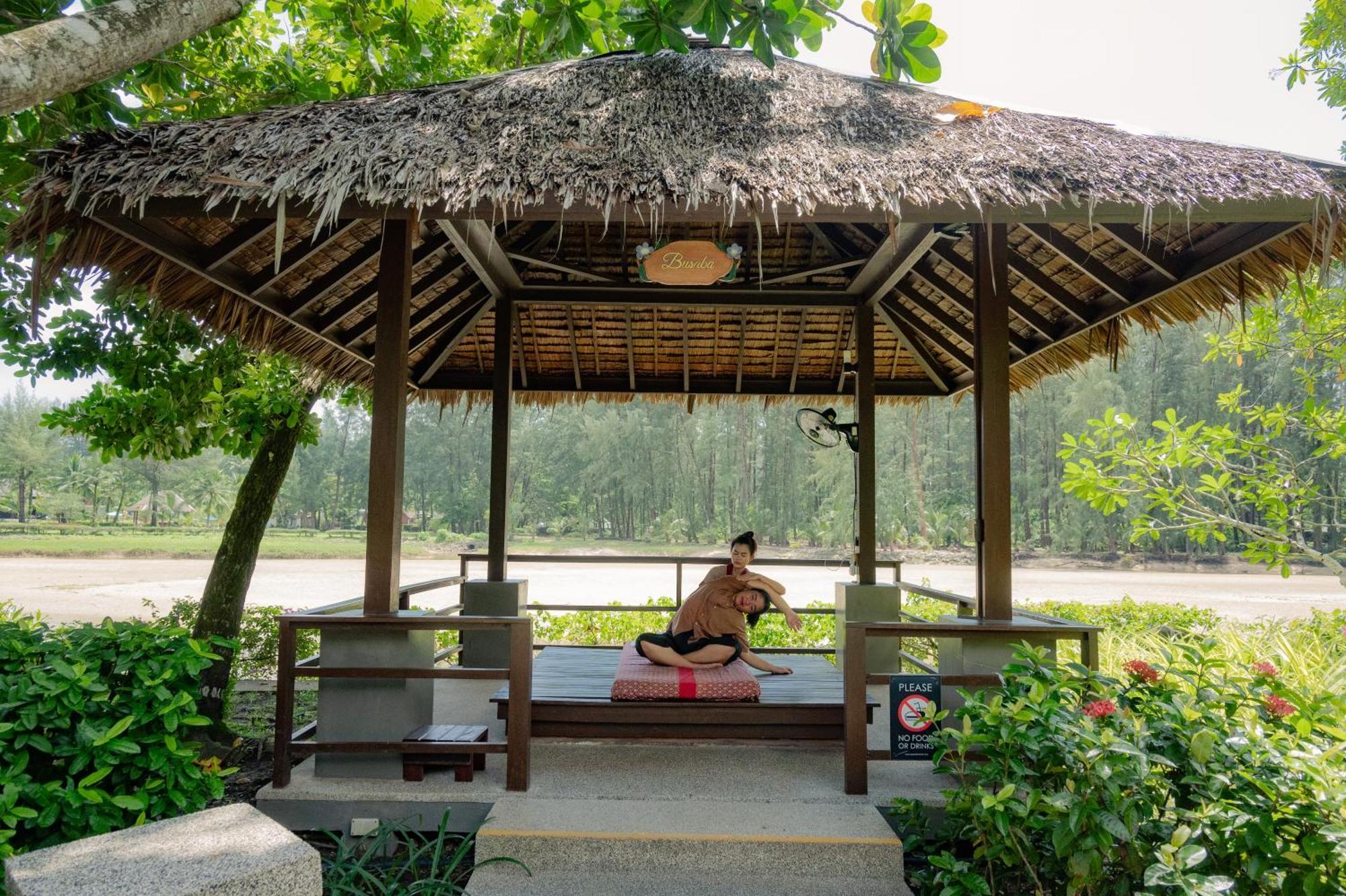 Apsara Beachfront Resort & Villa - Sha Extra Plus Khao Lak Exterior foto